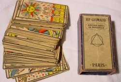 Reading a Yes or No Tarot Card Tutorial Yes No Questions Tarot