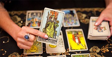 interpreting queen of wands tarot