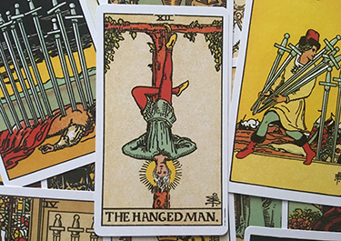 interpreting the hanged man tarot card